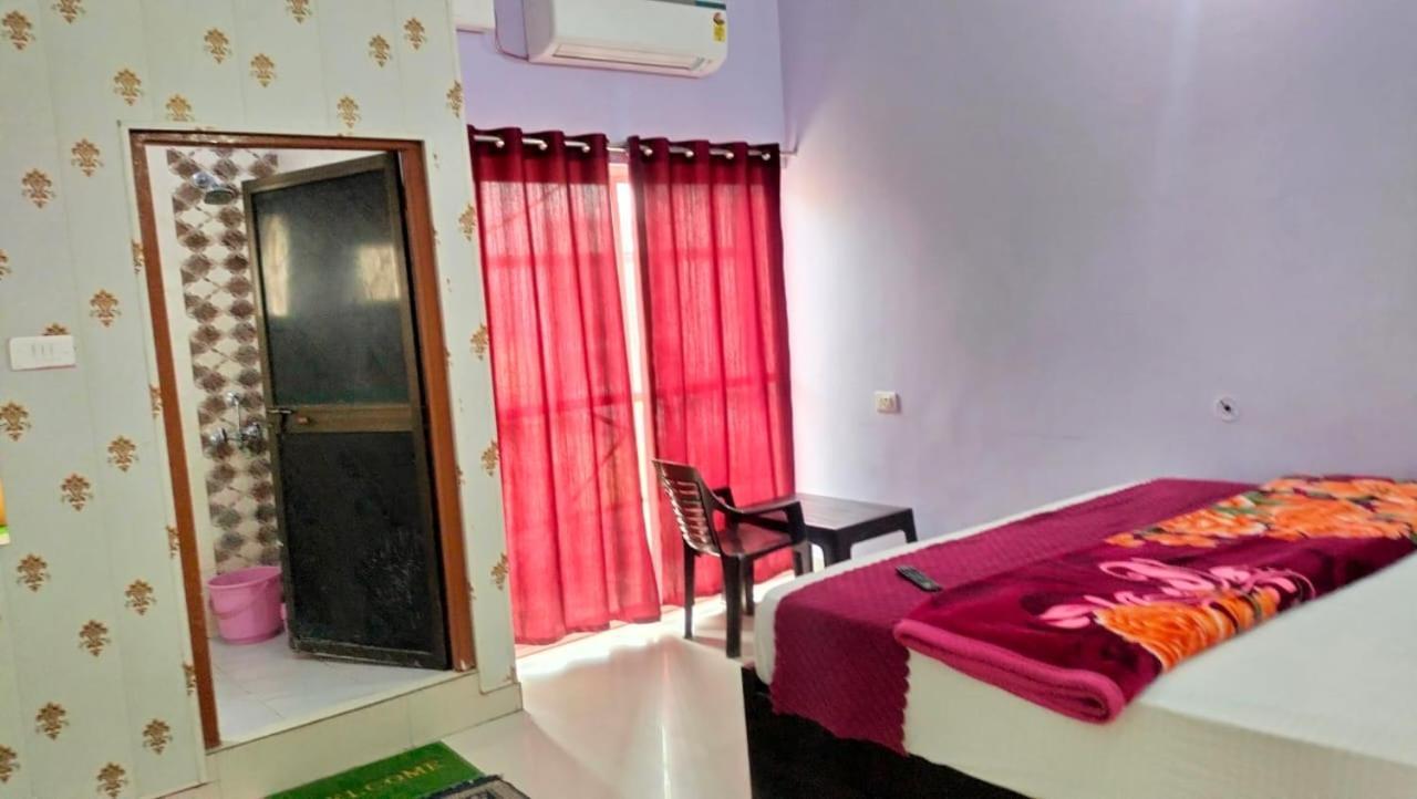 Premshi Guest House Ayodhya Exterior foto
