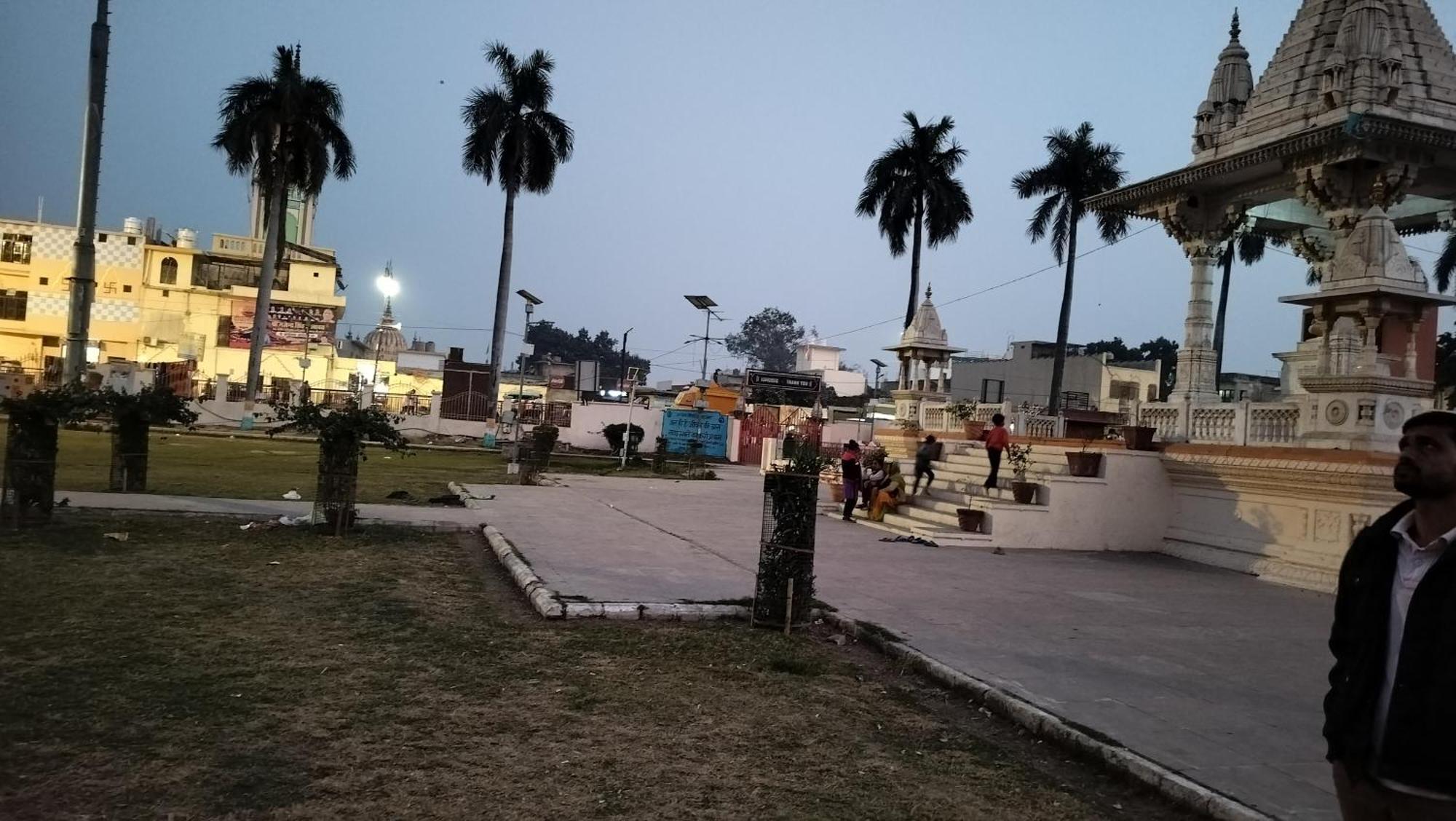Premshi Guest House Ayodhya Exterior foto
